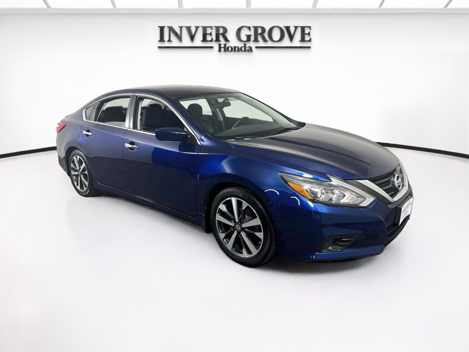 Used 2016 Nissan Altima 2.5 SR FWD image 2