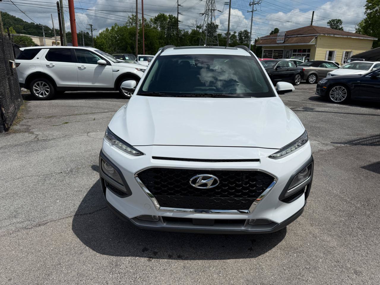 Used 2019 Hyundai Kona Ultimate w/ Cargo Package AWD/4WD image 3