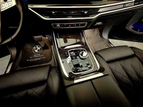 Used 2023 BMW X7 xDrive40i w/ Executive Package image 18