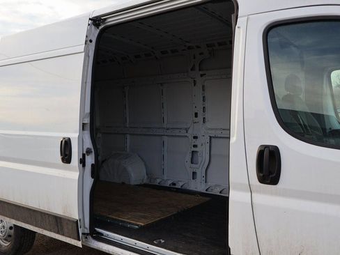 Used 2023 RAM ProMaster 2500 image 8