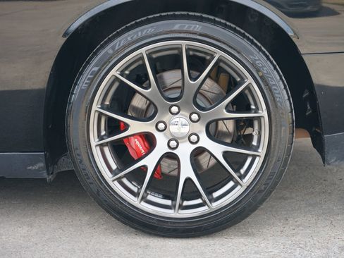 Used 2015 Dodge Challenger SRT image 15