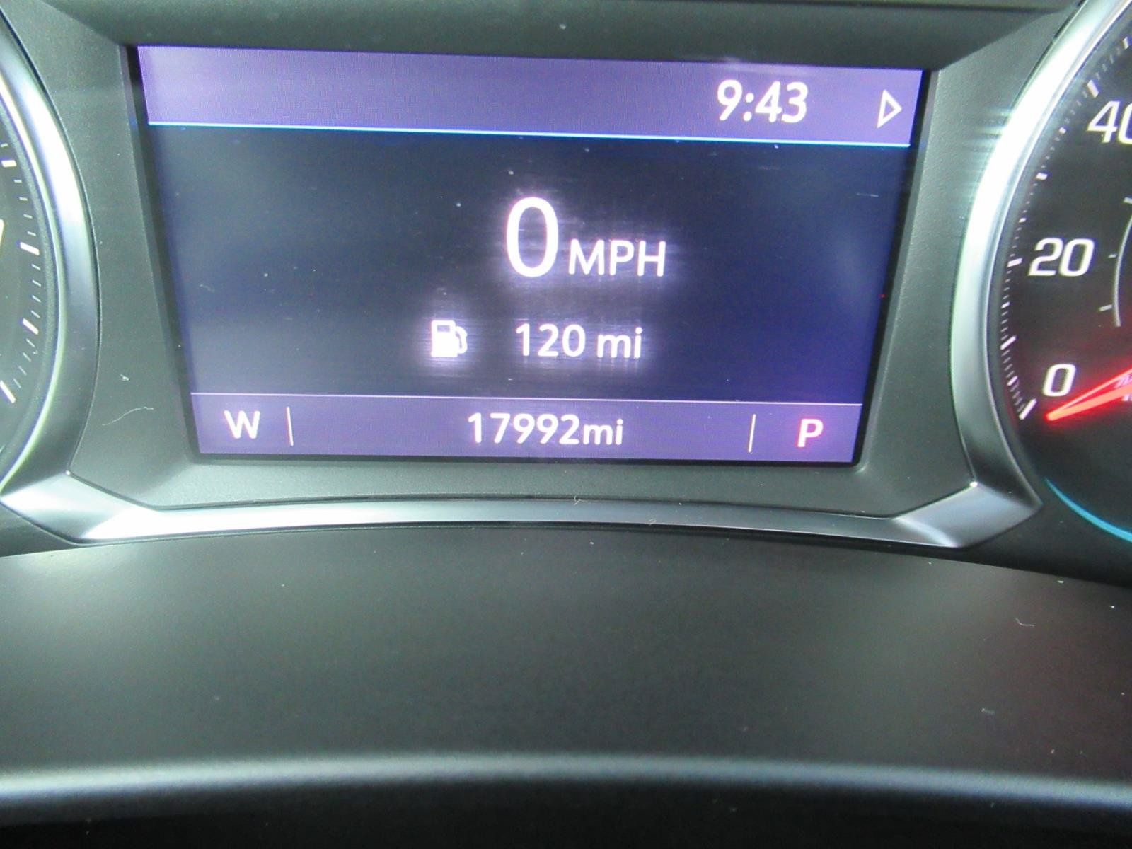 Certified 2023 Chevrolet Equinox RS FWD image 30