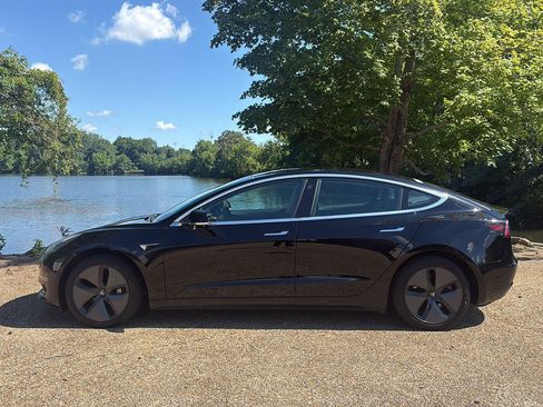Used 2020 Tesla Model 3 Long Range AWD/4WD image 10