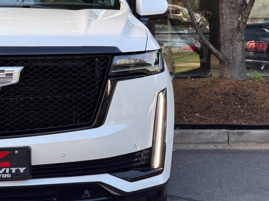 Used 2021 Cadillac Escalade Premium Luxury Platinum w/ LPO, Radiant Package AWD/4WD image 5