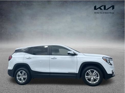 Used 2024 GMC Terrain SLE AWD/4WD image 1