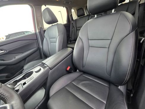 Used 2024 Nissan Rogue SL w/ SL Premium Package image 24