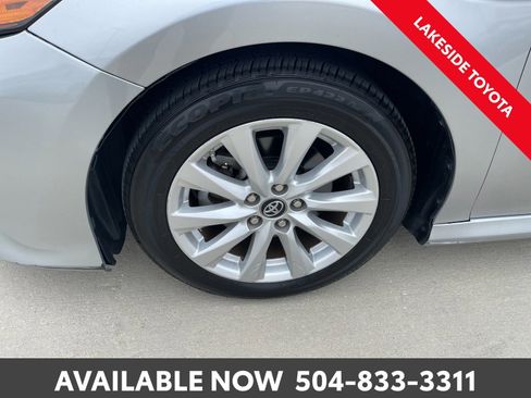 Used 2019 Toyota Camry LE image 10