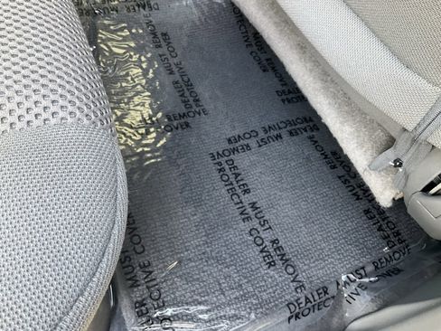 Used 2021 Nissan Frontier SV w/ Midnight Edition Floor Mats image 48