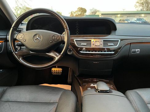 Used 2011 Mercedes-Benz S 400 w/ Sport Pkg image 15