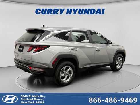 Used 2024 Hyundai Tucson SE AWD/4WD image 5
