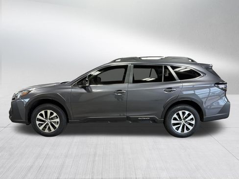 Certified 2025 Subaru Outback Premium w/ Popular Package #1A AWD/4WD image 4