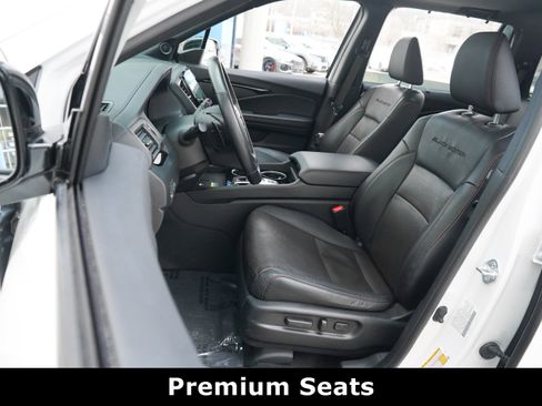 Used 2024 Honda Passport Black Edition image 25