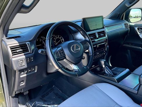 Used 2023 Lexus GX 460 w/ Black Line Special Edition AWD/4WD image 16