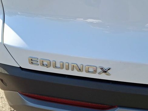 Used 2025 Chevrolet Equinox LT FWD image 24