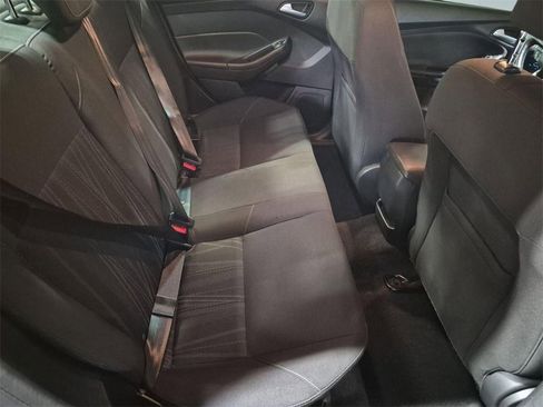 Used 2017 Ford Focus SE w/ Cold Weather Package image 25