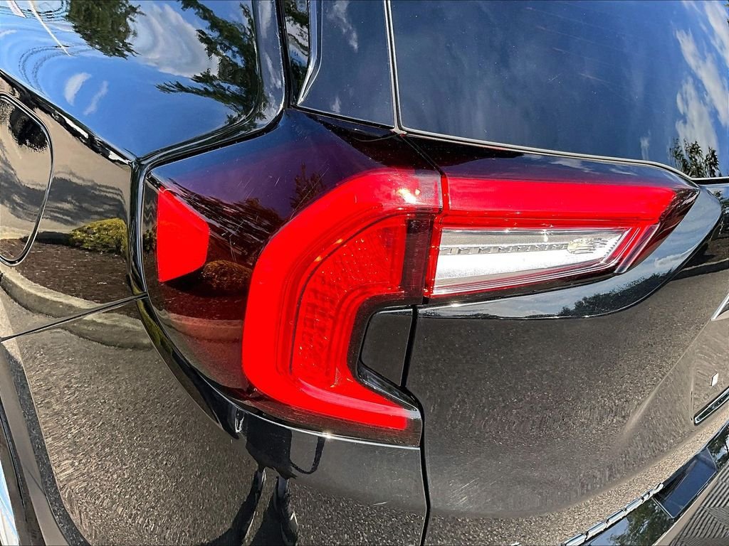 Used 2024 GMC Terrain SLE AWD/4WD image 33