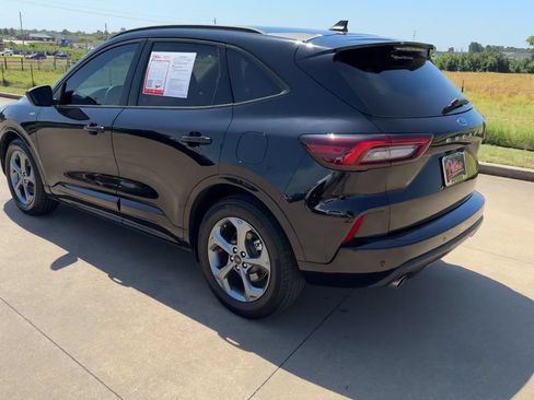 Used 2023 Ford Escape ST-Line w/ Tech Pack #1 FWD image 5