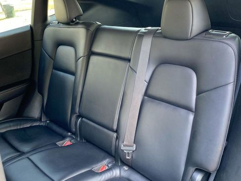 Used 2022 Tesla Model Y Long Range image 37