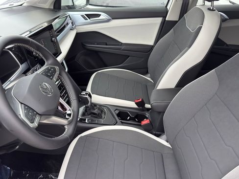 New 2026 Volkswagen Taos SE image 11