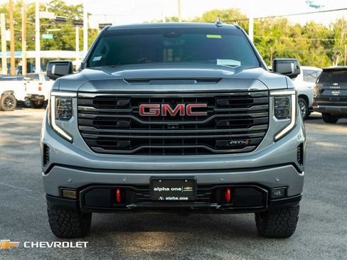Used 2023 GMC Sierra 1500 AT4 w/ Technology Package image 2