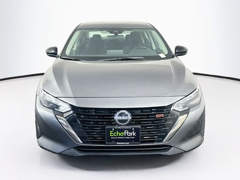 Used 2025 Nissan Sentra SR FWD image 2