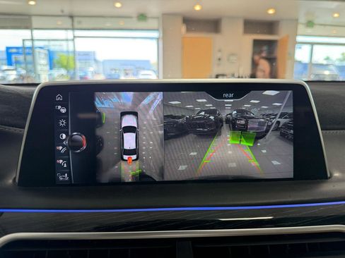 Used 2016 BMW 750i RWD image 26