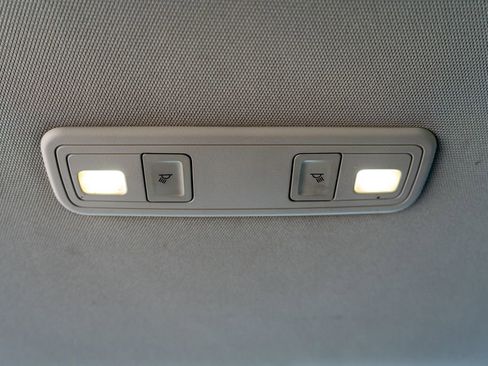 Used 2017 GMC Acadia Denali image 22