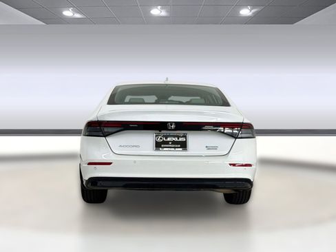 Used 2023 Honda Accord Touring image 10