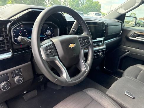 Used 2024 Chevrolet Silverado 1500 LT w/ Protection Package RWD image 4