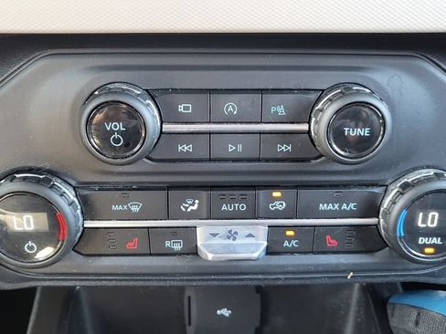 Used 2023 Ford Bronco Wildtrak AWD/4WD image 38