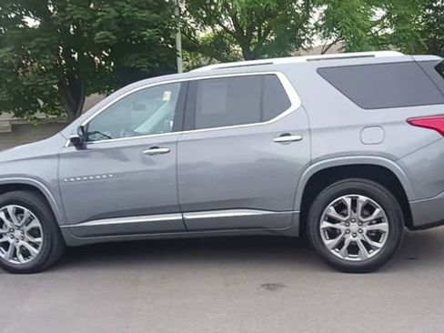 Used 2019 Chevrolet Traverse Premier AWD/4WD image 8