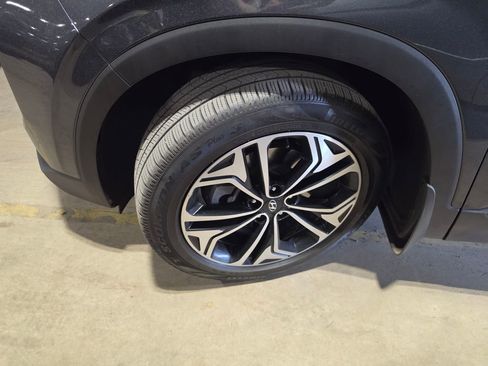 Used 2020 Hyundai Santa Fe Limited image 3