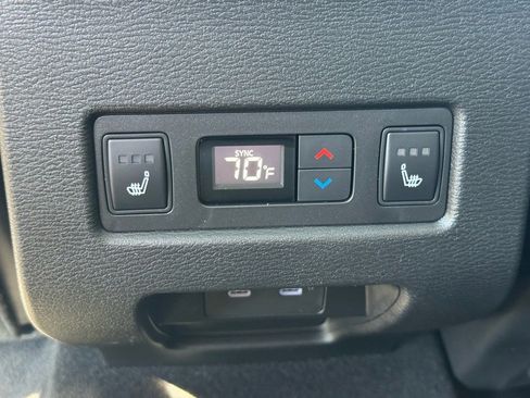 New 2025 Mitsubishi Outlander AWD image 21