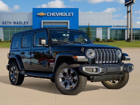 Used 2018 Jeep Wrangler Unlimited Sahara image 1