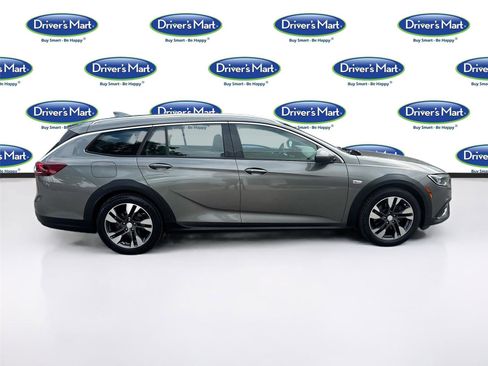 Used 2018 Buick Regal Preferred w/ Sights and Sounds Package AWD/4WD image 8