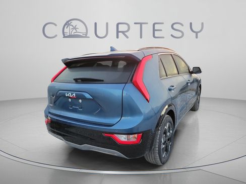 New 2026 Kia Niro Wind FWD image 3