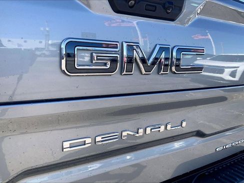 Used 2023 GMC Sierra 1500 Denali Ultimate AWD/4WD image 8