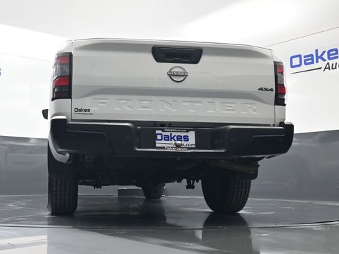 Used 2022 Nissan Frontier S w/ Technology Package image 40