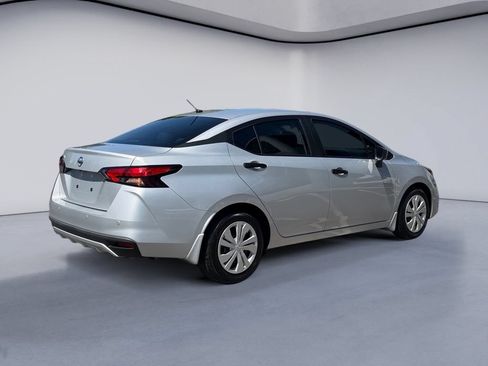 Used 2020 Nissan Versa S FWD image 5