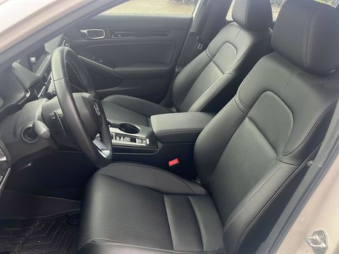 Used 2025 Honda Civic Sport Touring image 2