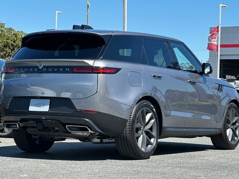 New 2025 Land Rover Range Rover Sport SE image 5