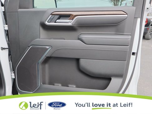 Used 2025 GMC Sierra 1500 Elevation image 36