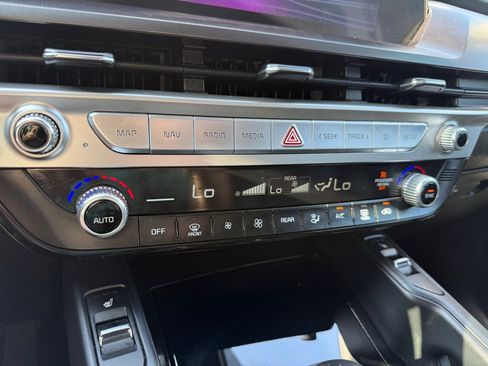 Used 2023 Kia Telluride S FWD image 35