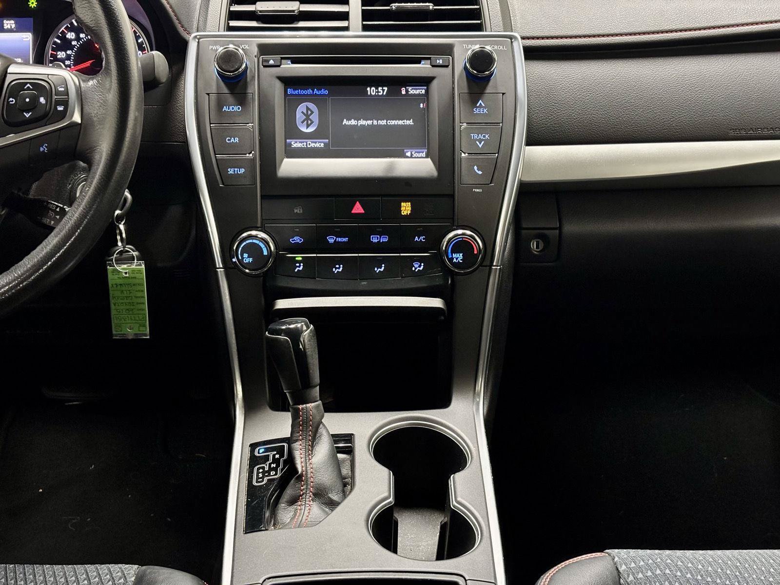 Used 2015 Toyota Camry SE FWD image 26