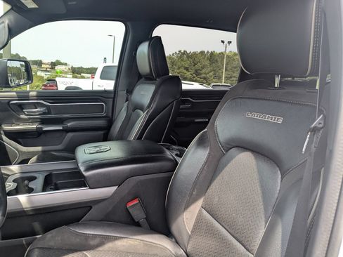 Used 2022 RAM 1500 Laramie w/ Sport Appearance Package AWD/4WD image 14