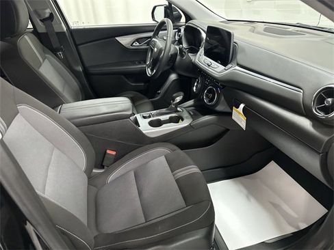 Used 2024 Chevrolet Blazer LT w/ Convenience Package image 18