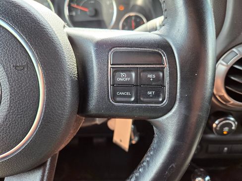 Used 2018 Jeep Wrangler Sport AWD/4WD image 29