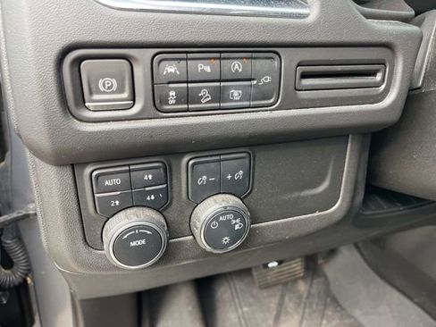 Used 2022 Chevrolet Tahoe Z71 w/ Luxury Package image 18