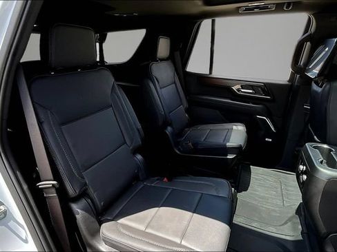 New 2026 GMC Yukon Denali w/ Denali Reserve Package AWD/4WD image 10