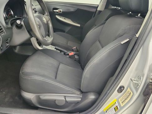 Used 2013 Toyota Corolla S image 17